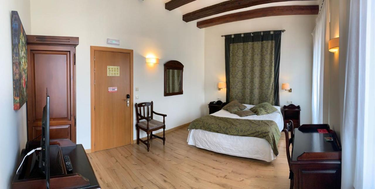 Hotel Cardenal Ram Morella Bagian luar foto