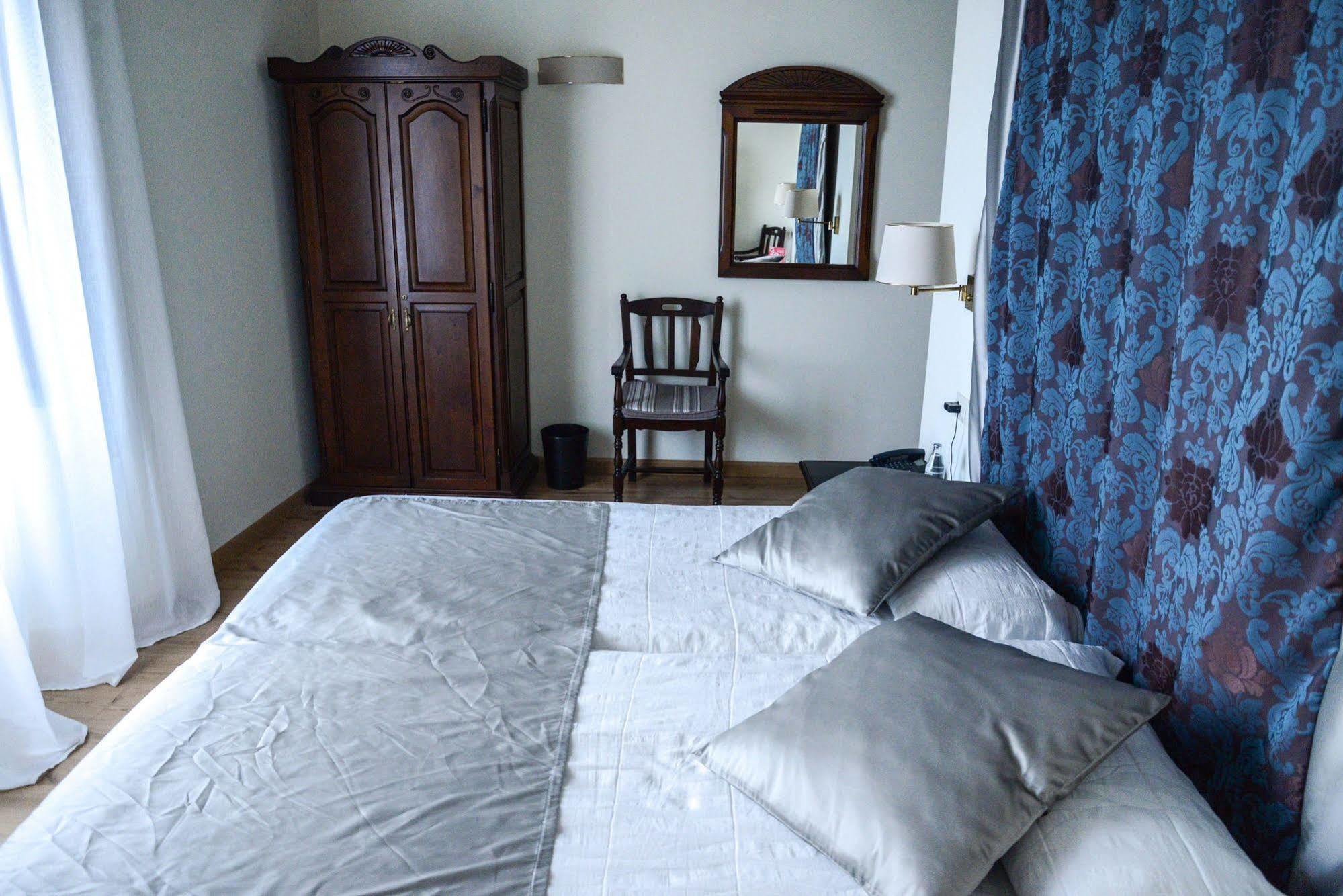Hotel Cardenal Ram Morella Bagian luar foto