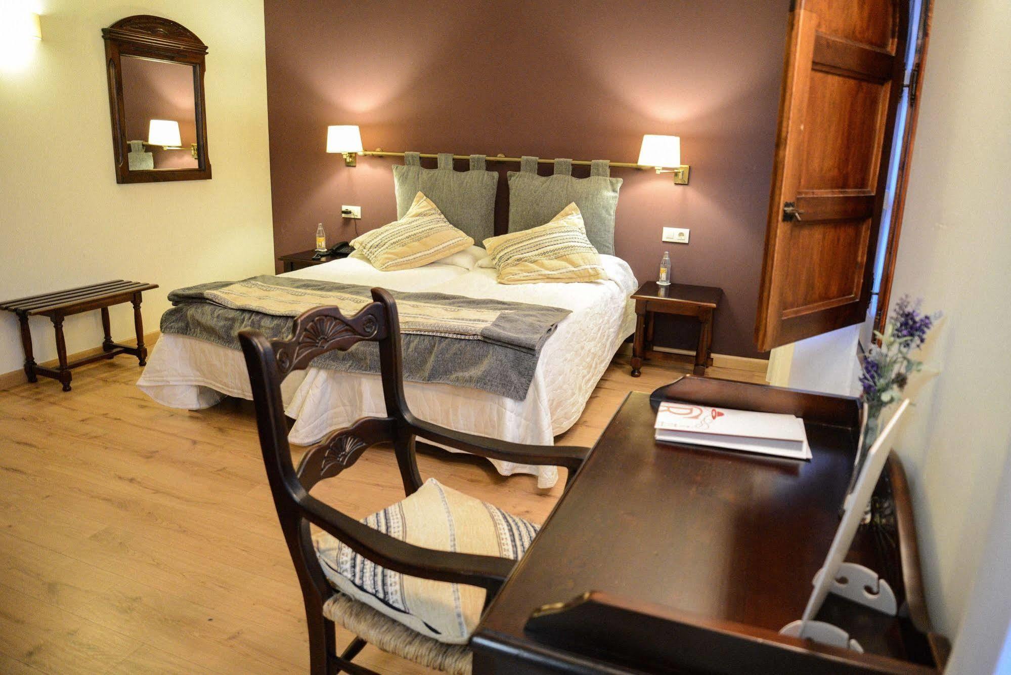 Hotel Cardenal Ram Morella Bagian luar foto