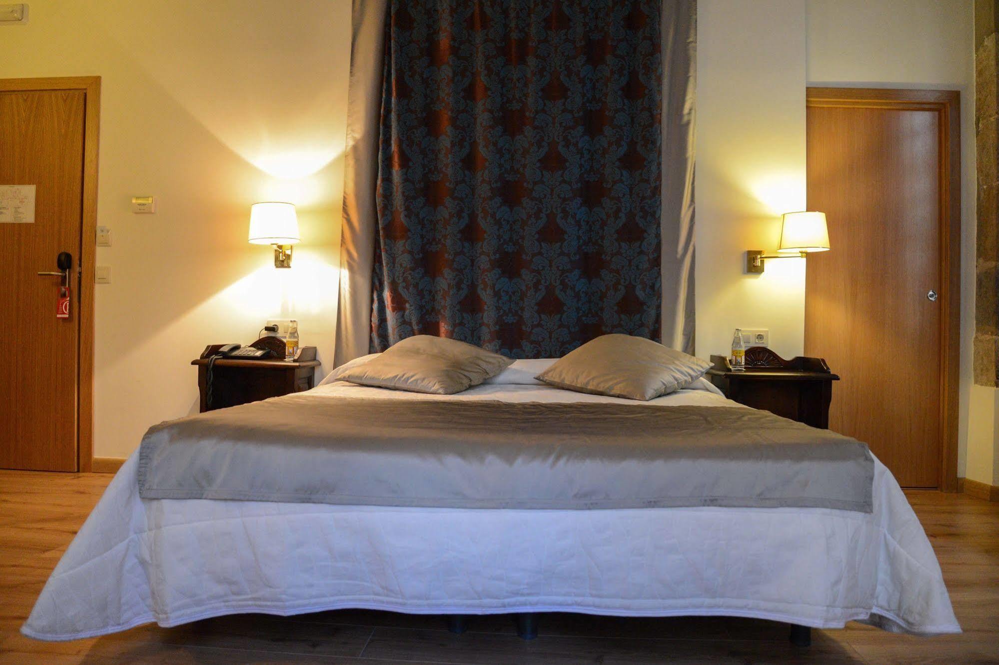 Hotel Cardenal Ram Morella Bagian luar foto